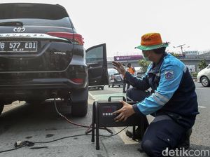 Kadis LH DKI Sebut Tilang Uji Emisi Akan Digelar Seminggu Sekali Kadis LH DKI Sebut Tilang Uji Emisi Akan Digelar Seminggu Sekali
