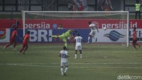 Gol Persija dicetak Marko Simic pada babak pertama. Sedangkan gol Persib dicetak David da Silva.