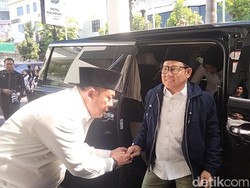 Cak Imin Sungkem Ibu Jelang Deklarasi: Kalah Duluan sama Pak Anies