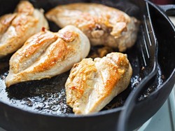 Chicken Anxiety Netizen Khawatir Makan Ayam Tak Matang