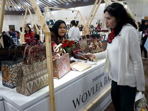 Karya Anak Bangsa Unjuk Gigi di ASEAN Weekend Market 2023