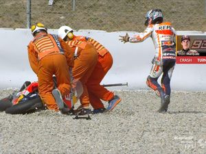 Duh! Marc Marquez Jatuh Lagi, Sudah 17 Kali di Musim Ini