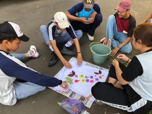 SKCK Goes To School Polresta Bogor, Pelajar Dapat Pelatihan Eco Printing