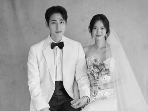 Potret Pernikahan Aktor Yoon Park dan Kim Soo Bin Potret Pernikahan Aktor Yoon Park dan Kim Soo Bin