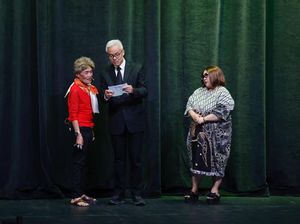 Tampil di Acara Srimulat, Ganjar Senang Bisa Sepanggung dengan Idola