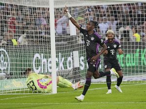 Gladbach Vs Bayern: Comeback! Die Roten Menang 2-1