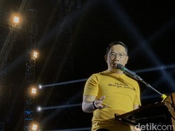Ridwan Kamil Berkaus Nuhun Warga Jabar di West Java Festival 2023