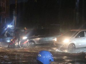 Hujan Deras, Sejumlah Wilayah di Medan Banjir