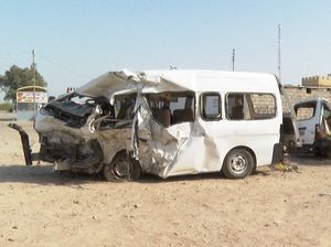 Bus Bawa Peziarah Terguling di Irak, 18 Orang Tewas