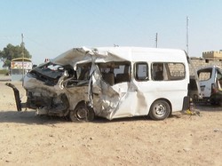 Bus Bawa Peziarah Terguling di Irak, 18 Orang Tewas