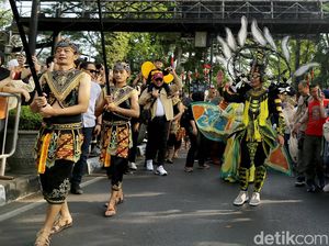 Lihat Lagi Gaya Unik Ridwan Kamil Pakai Kostum Capung di WJF 2023