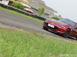 Kata Siapa Sport Car Harus Boros? Ada Nih Mobil Kencang yang Irit!