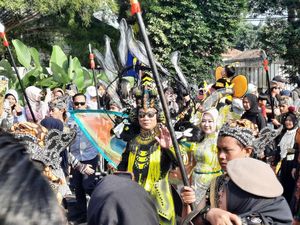 Minggu Pagi Spesial Bagi Warga Bandung, CFD Bonus Jumpa Kang Emil