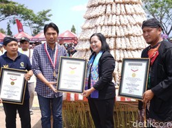 50 Ribu Kue Manco Khas Madiun Sukses Pecahkan Rekor MURI