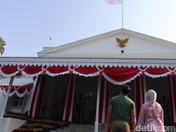 Terharunya Ridwan Kamil Saat Beranjak dari Gedung Pakuan