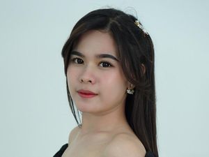 Riri Chantika Debut Jadi Pedangdut dengan Cincin Kepalsuan