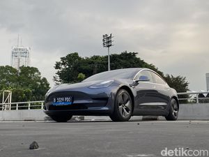 Tesla Akan Dirikan Pabrik di RI tapi Bukan Bikin Mobil Listrik Tesla Akan Dirikan Pabrik di RI tapi Bukan Bikin Mobil Listrik