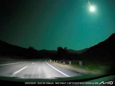 Penampakan Meteor Lintasi Langit Turki