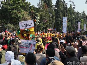 Kesan Warga Saksikan Karnaval Budaya West Java Festival 2023