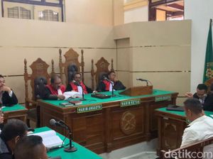 AKBP Achiruddin Bertakbir di Persidangan, Ada Apa? AKBP Achiruddin Bertakbir di Persidangan, Ada Apa?