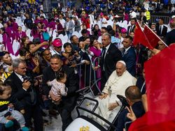 Akhiri Kunjungan ke Mongolia, Paus Minta Umat Jadi Orang Kristen-Warga yang Baik