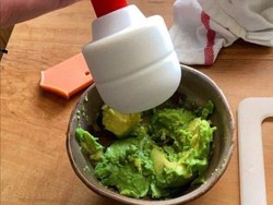 Nemu Sex Toys di Kamar Hotel, Eh Malah Dibuat Ngaduk Alpukat