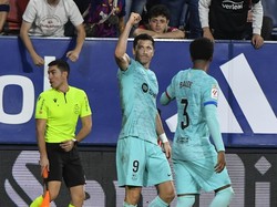 Barcelona mendapat penalti pada menit ke-82. Lewandowski maju sebagai eksekutor penalti. Striker Polandia itu sukses menjalankan tugasnya untuk membawa Barcelona unggul 2-1. 