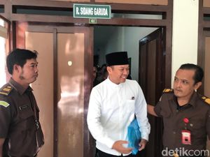 Ucapan Maaf ke Sultan Jogja Usai Pledoi Terdakwa Mafia Tanah Ucapan Maaf ke Sultan Jogja Usai Pledoi Terdakwa Mafia Tanah
