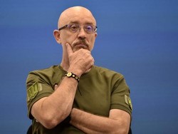 Zelensky Copot Menteri Pertahanan Ukraina Reznikov
