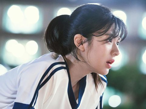 Go Yoon Jung di Moving