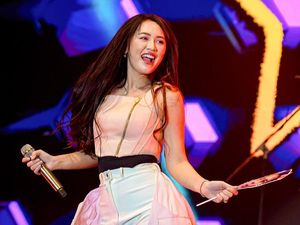 Lirik Lagu Sadar Posisi Happy Asmara, Wes Tak Cubo Nguatke Ati Lirik Lagu Sadar Posisi Happy Asmara, Wes Tak Cubo Nguatke Ati