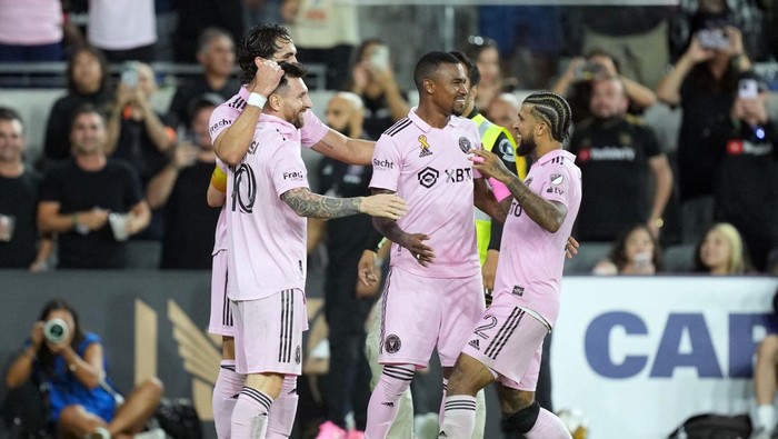 Sep 3, 2023; Los Angeles, California, USA; Inter Miami CF forward Leonardo Campana (9) celebrates with teammates after scoring a goal in the second half against the Los Angeles FC at BMO Stadium. Mandatory Credit: Kirby Lee-USA TODAY Sports