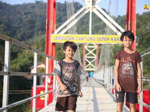 Telan Rp 13 M, Jembatan Gantung di Kalbar Rampung Seberangi Kapuas