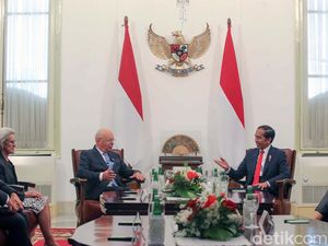 Jokowi Bertemu Bank Dunia, IMF, dan World Economic Forum Jokowi Bertemu Bank Dunia, IMF, dan World Economic Forum
