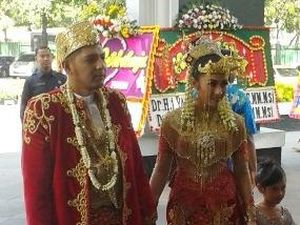 Mengenal Prosesi Pernikahan Adat Betawi, Ramai Meriah Penuh Makna Baik