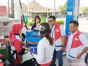 Pertamina Manjakan Konsumen SPBU Madiun di Hari Pelanggan Nasional