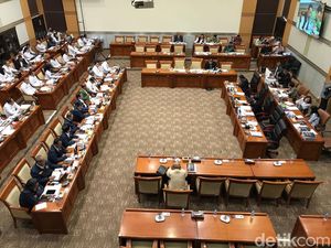 Komisi III Mulai Uji Kelayakan Calon Hakim MK