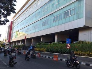 Oknum Wartawan Jadi Tersangka Pencurian Limbah Medis RSUD Soewandhie Oknum Wartawan Jadi Tersangka Pencurian Limbah Medis RSUD Soewandhie