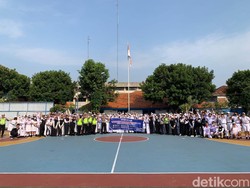 Polres Depok Ajak Siswa Tertib Lalin hingga Imbau Bahaya Tawuran-Narkoba