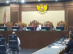 Lukas Enembe Maki Jaksa Pakai Kata Kasar, Pengacaranya Ketar-ketir