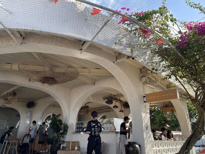 Stuja di Pantai, Kafe Estetik Pas buat Nongkrong di Tepi Pantai Semawang Sanur