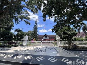 Jelang Akhir Masa Jabatan, Gubernur NTB Kemasi Barang dari Rumah Dinas