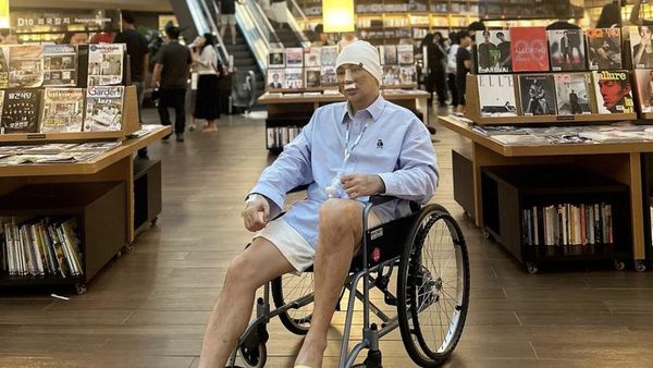 7 Foto Caren Delano Usai Operasi Hidung di Korea, Pamer Wajah Bengkak & Memar