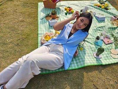 Jepretan Samsung Galaxy Z Flip 5 Dipakai Buat Piknik