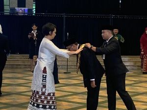 Baharuddin Dilantik Jadi Rektor Unimed 2023-2027 Baharuddin Dilantik Jadi Rektor Unimed 2023-2027