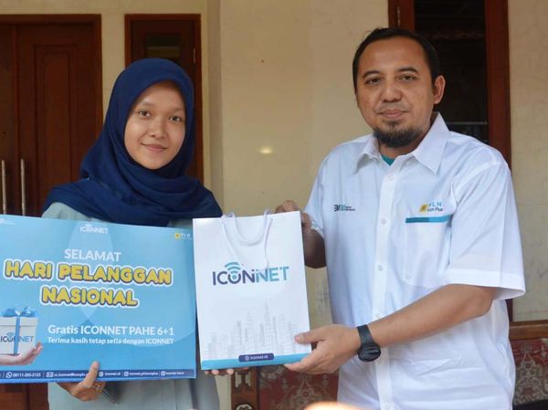 Hari Pelanggan Nasional, Direksi PLN ICON Plus Sapa Pelanggan Setia