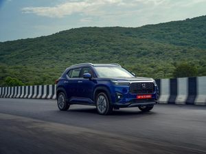Honda Elevate Resmi Diluncurkan, Harga Mulai Rp 200-an Juta! Honda Elevate Resmi Diluncurkan, Harga Mulai Rp 200-an Juta!