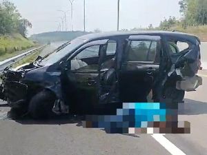 Nasib Sopir Hilux Ngebut di Tol Indraprabu yang Tabrak Sigra Sampai Ringsek Nasib Sopir Hilux Ngebut di Tol Indraprabu yang Tabrak Sigra Sampai Ringsek