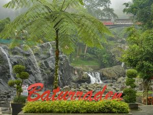 Terpeleset Saat Foto-foto, 2 Wisatawan dari Jakarta Tewas di Baturraden Terpeleset Saat Foto-foto, 2 Wisatawan dari Jakarta Tewas di Baturraden