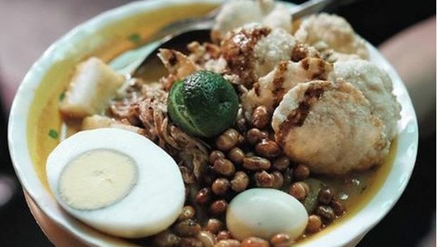 lontong kari kebon karet.